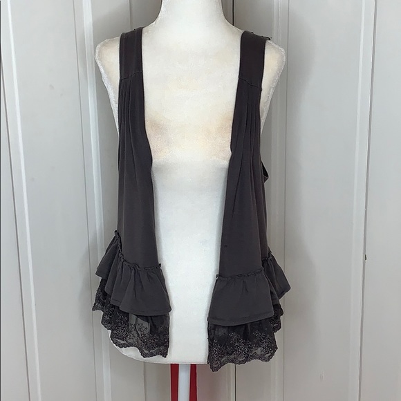 DECREE•VEST